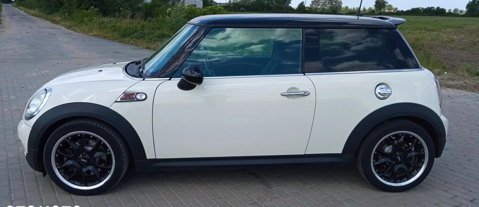 MINI Cooper S cena 27999 przebieg: 175000, rok produkcji 2010 z Września małe 562